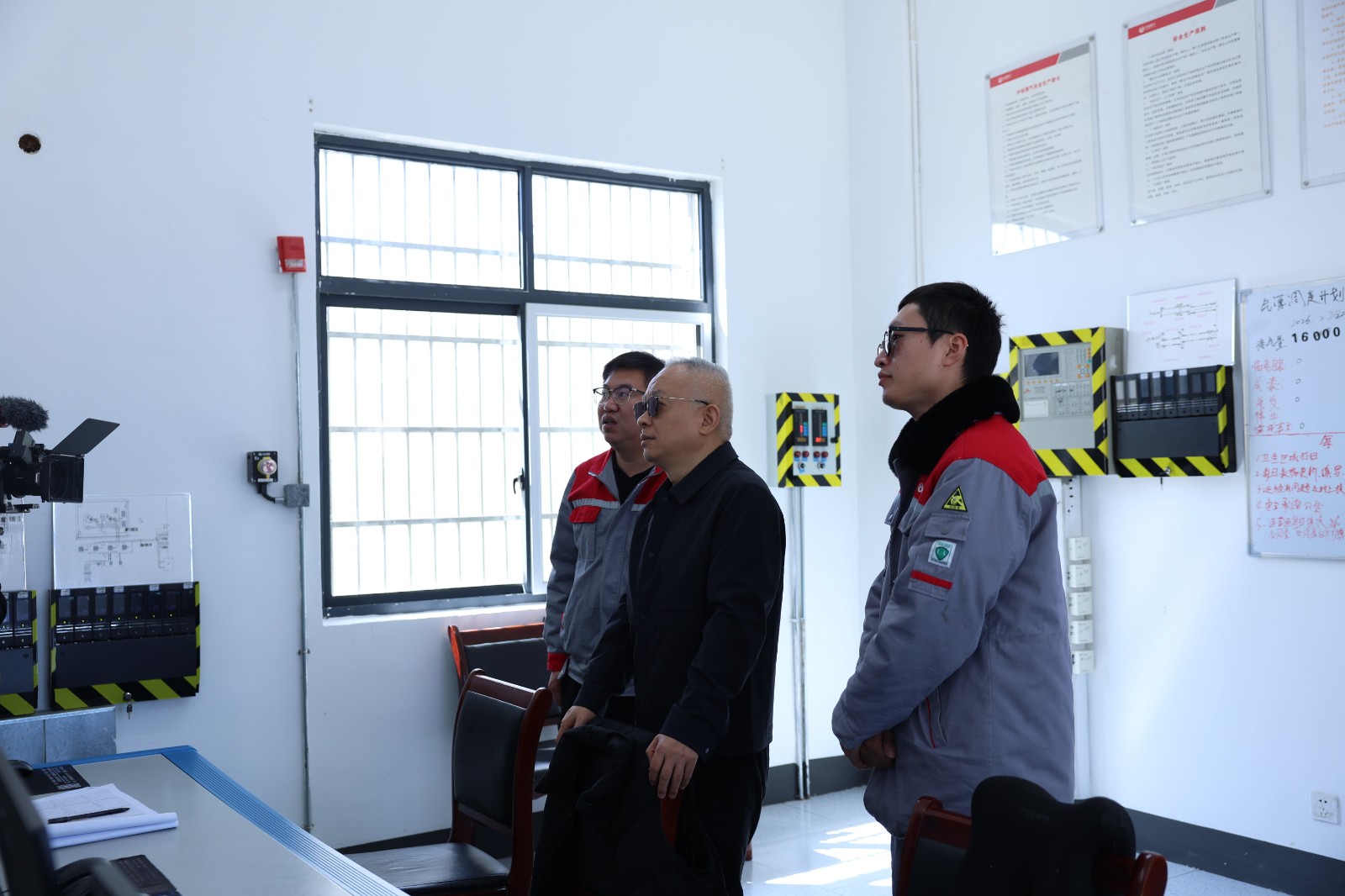 1771897547473949.jpg 242A0009(1).jpg